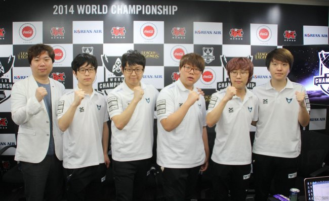 s4冠军是三星白队,三星有蓝队和白队两支电竞战队,而white被称为一队.