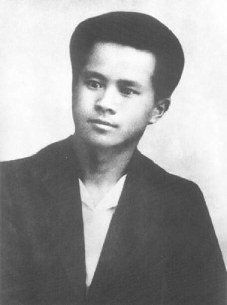 老一辈革命家任弼时的子女后代