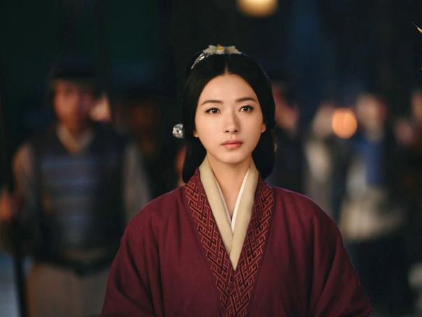她是三国时期一奇女子,比丈夫勇敢,计划铲除曹操却被幽禁至死!