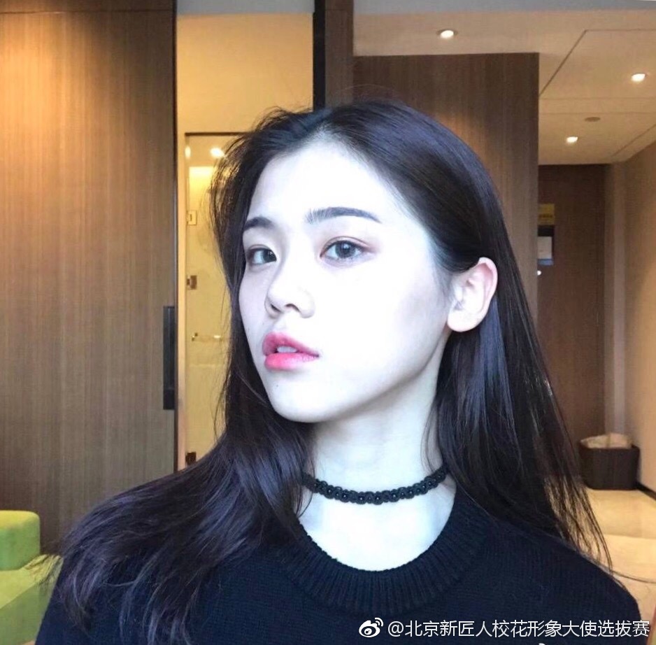 微博黄倩倩98年吉林医药学院168cm94kg