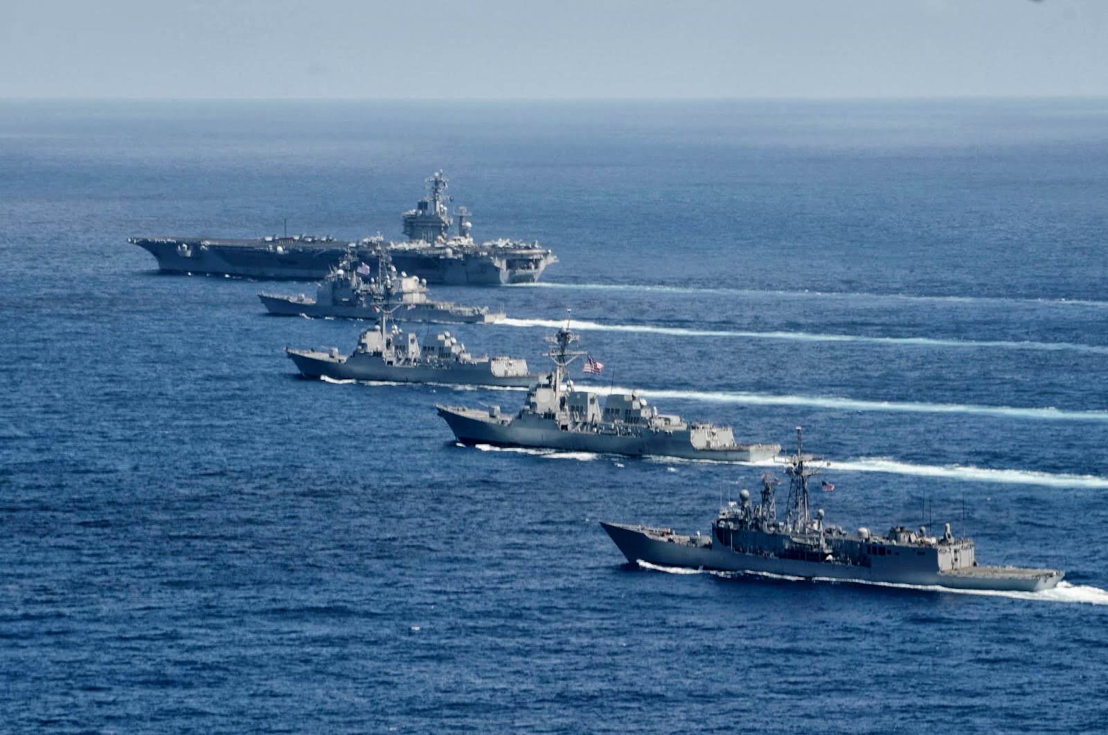 第一军事强国居然缺航母?不许退役尼米兹号要延寿继续用