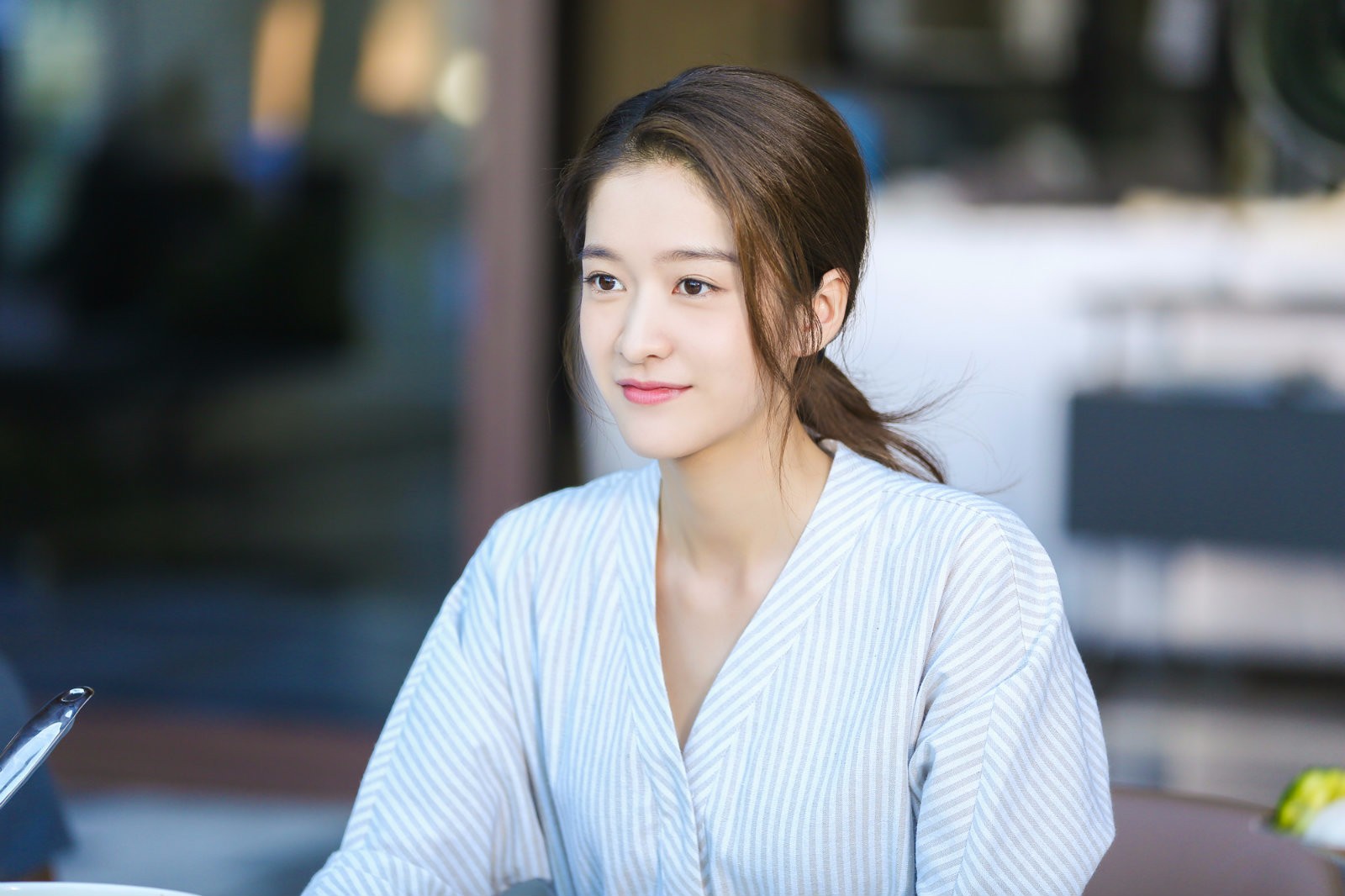 张雪迎泡沫之夏穿婚纱狂撒糖寄语角色获网友暖心祝福