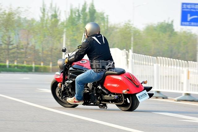 排量最大的国产巡航车 摩瑞mv-800试驾