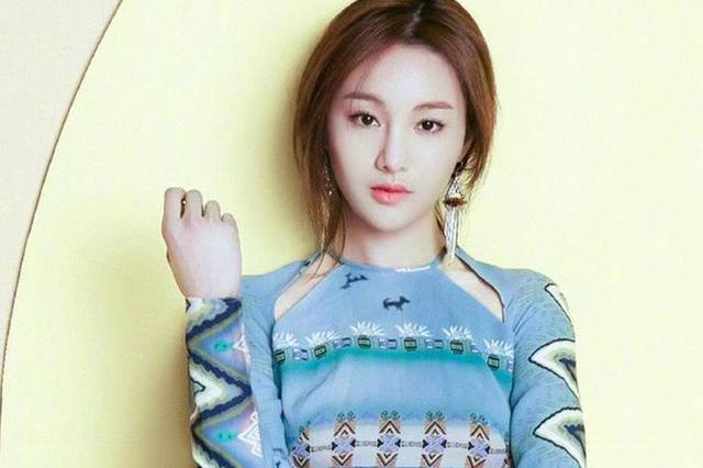 郑爽:清新可人,五官精致的女孩,穿什么都美美哒