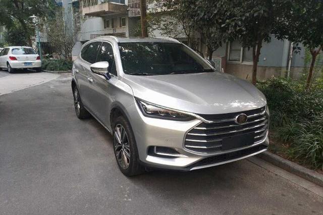 比亚迪唐燃油版银色首提,车主坦言:这颜色比山脉灰还稀有