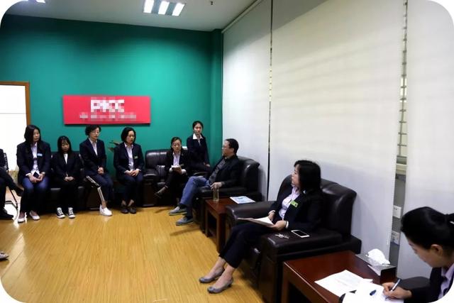 南阳市第一人民医院医保办开展窗口服务零投