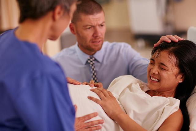 分娩时要这样用力,生的快还没有那么疼|产妇|分娩|力气_新浪网