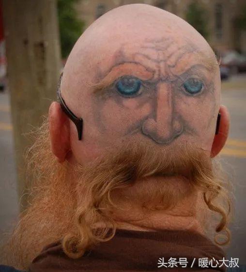 看看外国人新年笑死人的发型看到第一张就被笑喷了