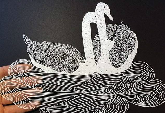 精细的镂空纸雕作品