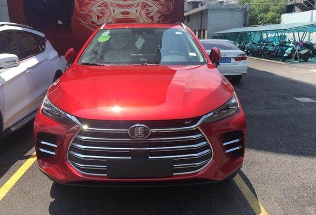 全新混动版比亚迪唐二代亮相,满满中国红,堪称国产suv颜值帝!