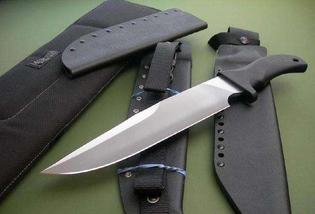 最厉害的5把战术刀第一把是绝地求生利器第五把堪称经典