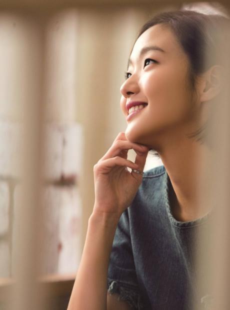 并不精致的五官,却能给金高银勾画出一个出彩的侧颜