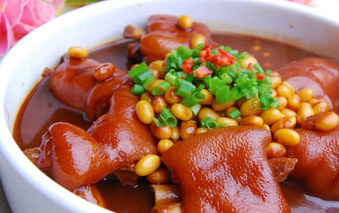 满满胶原蛋白的黄豆炖猪脚,你爱吃吗