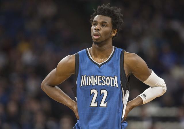 曝森林狼想在工资帽下定薪签下巴特勒,状元郎维金斯或再被甩卖