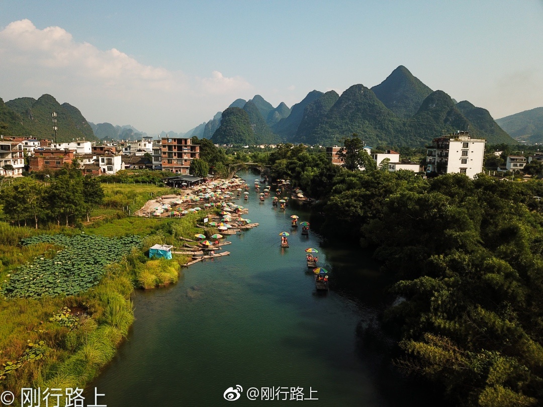 遇龙河是漓江在阳朔境内最大的一条支流,发源于临桂县的白粘岭