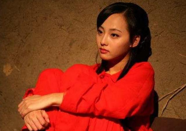 穿上囚衣的古装美人赵薇真实张嘉倪妩媚最后1位被糟蹋