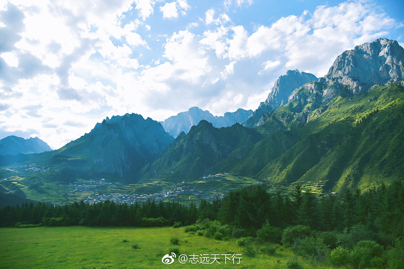 《爸爸去哪儿》第五季拍摄地扎尕那:整座村寨三面秀峰环拱