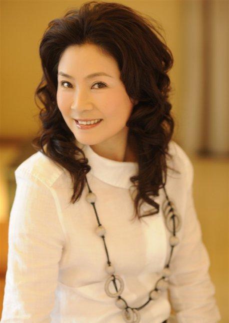 两人合唱的情歌传唱了22年,今潘长江持续走红,她却不见踪影
