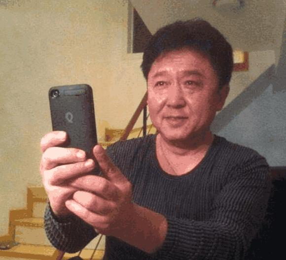 "烫头男神"于谦奢华家装曝光,于大爷家居照自拍总有亮点