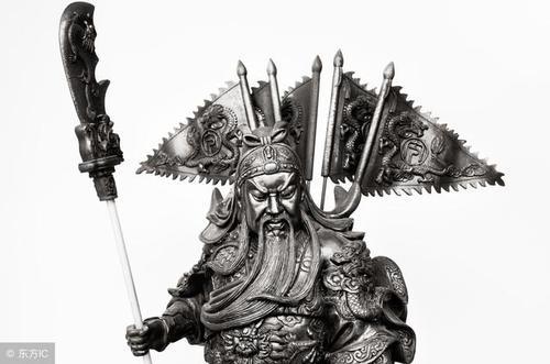 关羽的青龙偃月刀,历史上真的有人使用这种兵器吗?