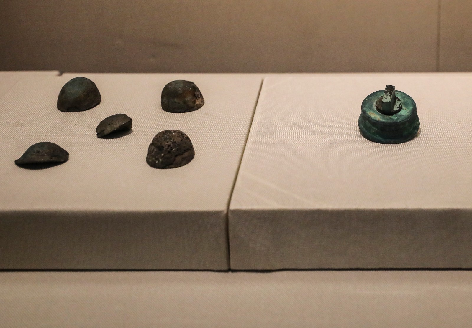 致远舰再现沈阳 沉没海中120多年出水文物辽博展出