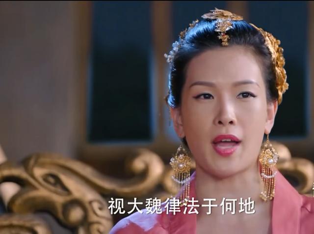 并且在楚乔和扎玛比赛的时候,赵婕妤连忙落井下石,想要弄死楚乔,说