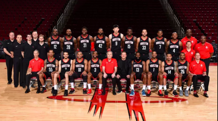 一张全家福看懂火箭球星地位,哈登保罗领衔4巨头,周琦备受看好