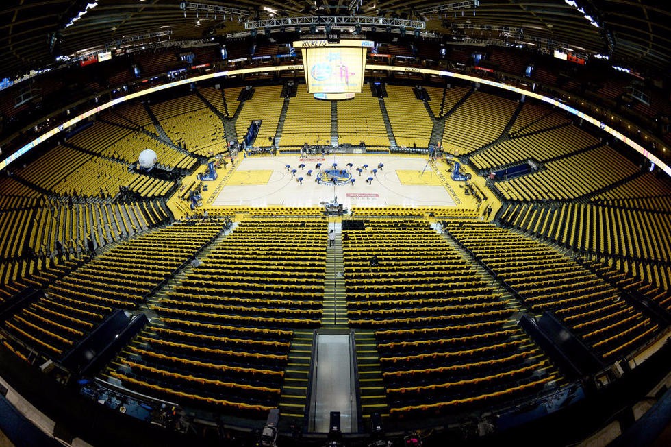 勇士主场对阵火箭,黄色主场助力勇士进入抢七