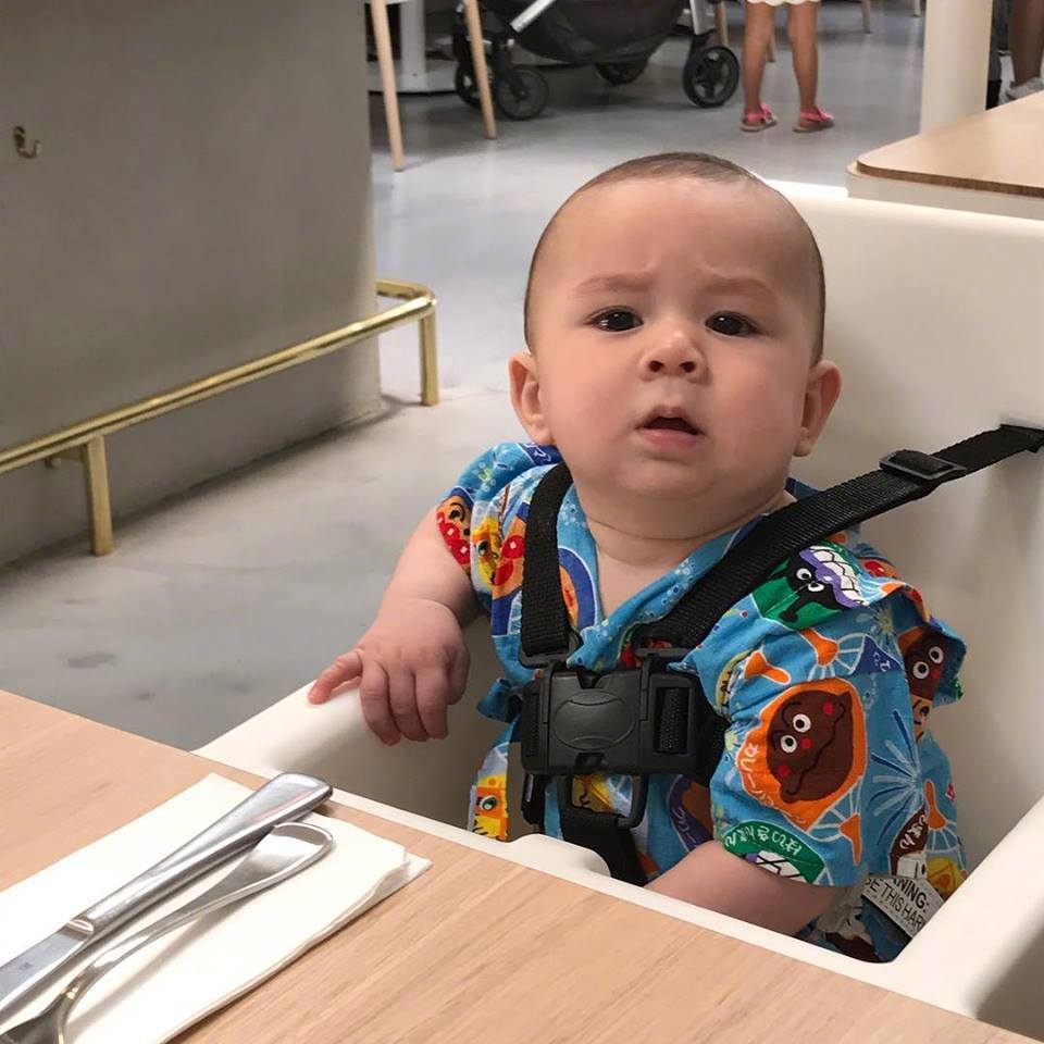 小时候的威廉~真的看一看一天心情美丽啊!