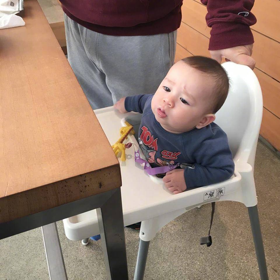 小时候的威廉~真的看一看一天心情美丽啊!