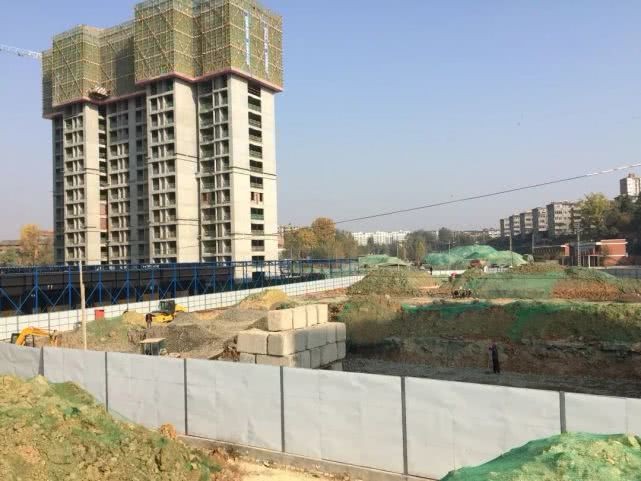 安康市重拳出击整治建筑工地扬尘污染,现场处