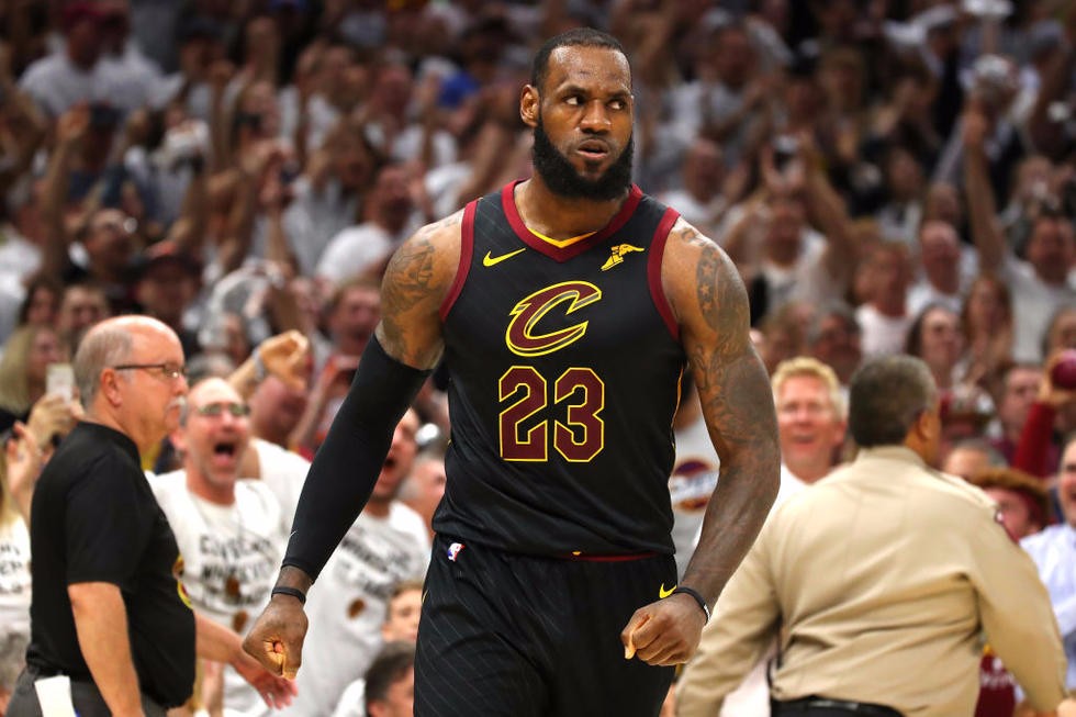 勇士主场对阵火箭,黄色主场助力勇士进入抢七