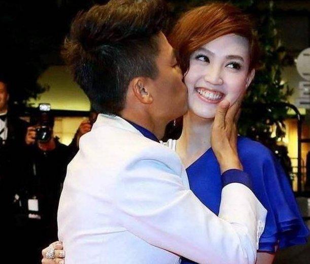 说起王宝强,很多人都想起了马蓉出轨的事件,当时也是轰动娱乐圈,草根