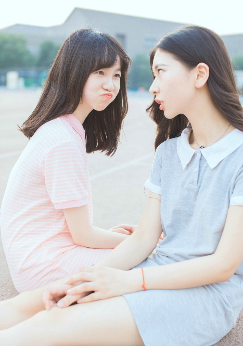 校园甜美姐妹花清新笑容养眼迷人写真集 @微相册 @微博摄影