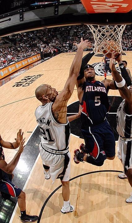 邓肯生涯各项数据之最:对阵诺维茨基狂飙53分