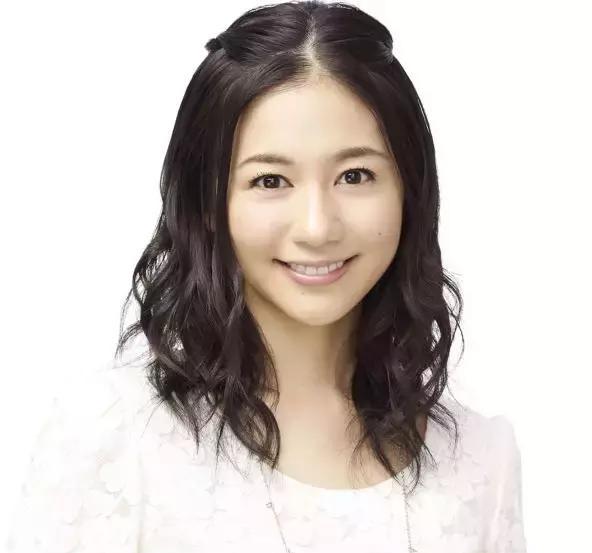 日站票选「最希望哪位艺人成为自己的英文老师」,第1名是她!