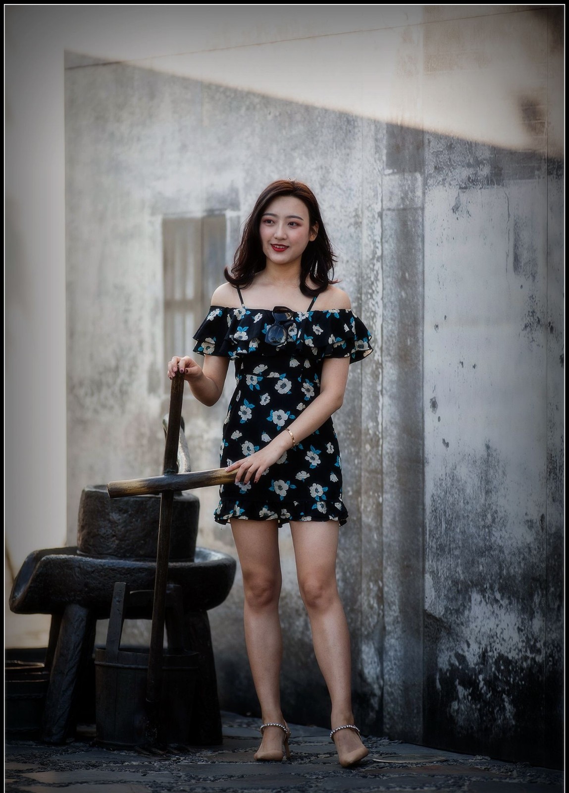 人像摄影姐姐的成熟之美妩媚的气质让人过目不忘