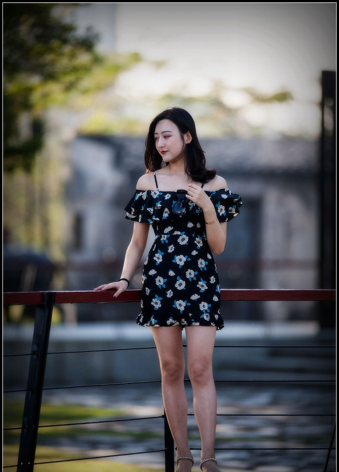 人像摄影姐姐的成熟之美妩媚的气质让人过目不忘