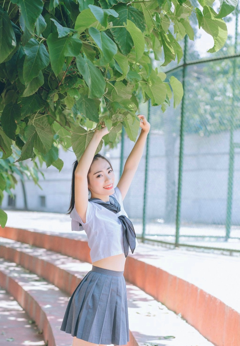 校园内的校服妹子马尾青春无敌写真