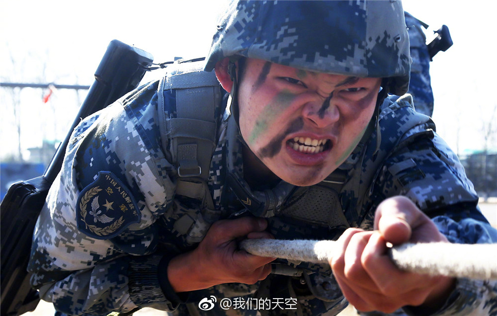 小伙伴们你还对战狼中的特种作战镜头回味无穷吗