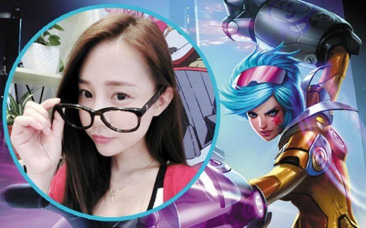 伊芙蕾雅穿热裤秀长腿网友婚后身材都这么好天蚕土豆不称职