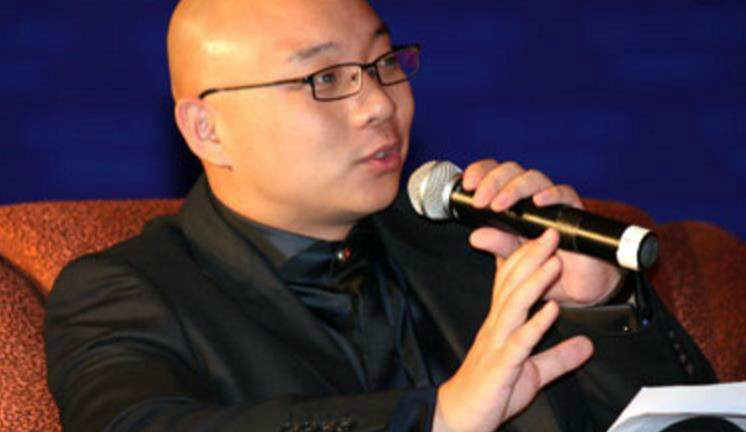 创业半年狂赚6000万,美貌妻子无人知|央视|光头|王凯_新浪新闻