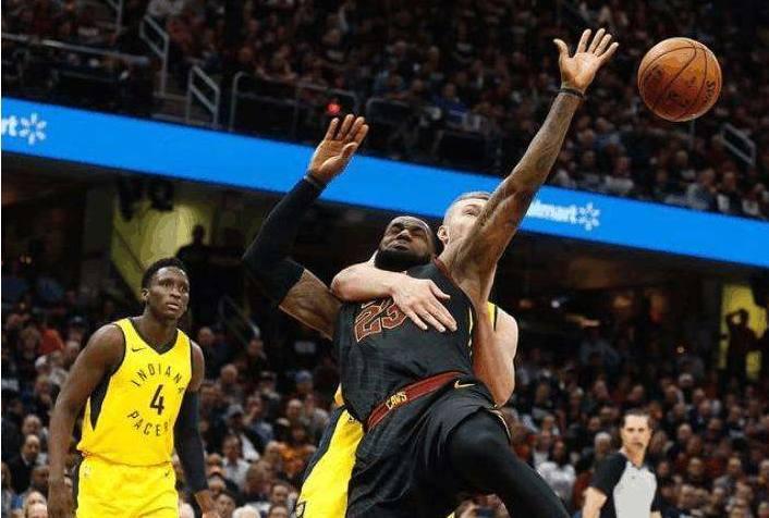 詹姆斯受到的防守强度有多大,这6张照片给你答案