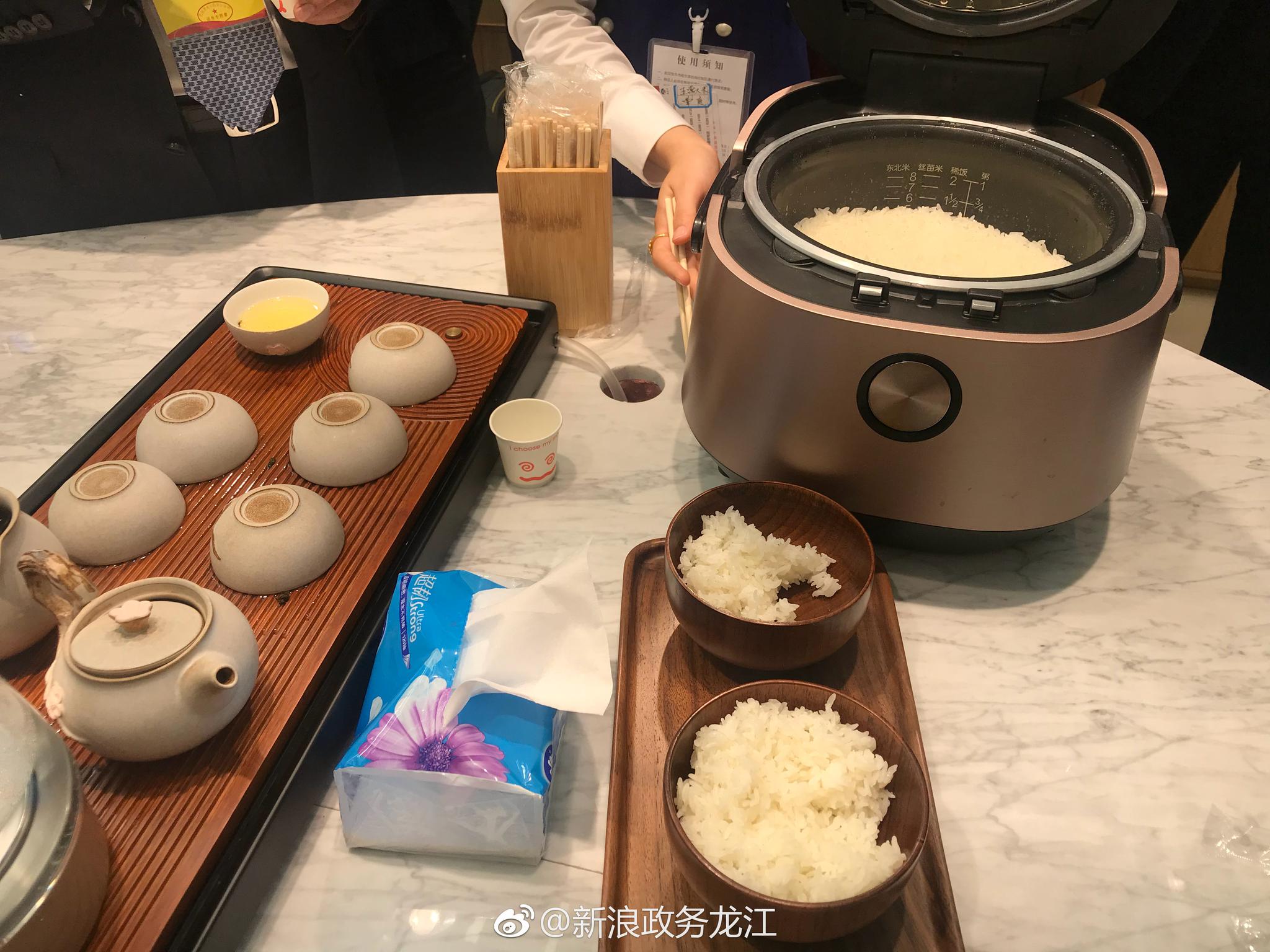 五常大米机场店正式揭牌!五常大米官方体验店以“中国稻香__财经头条