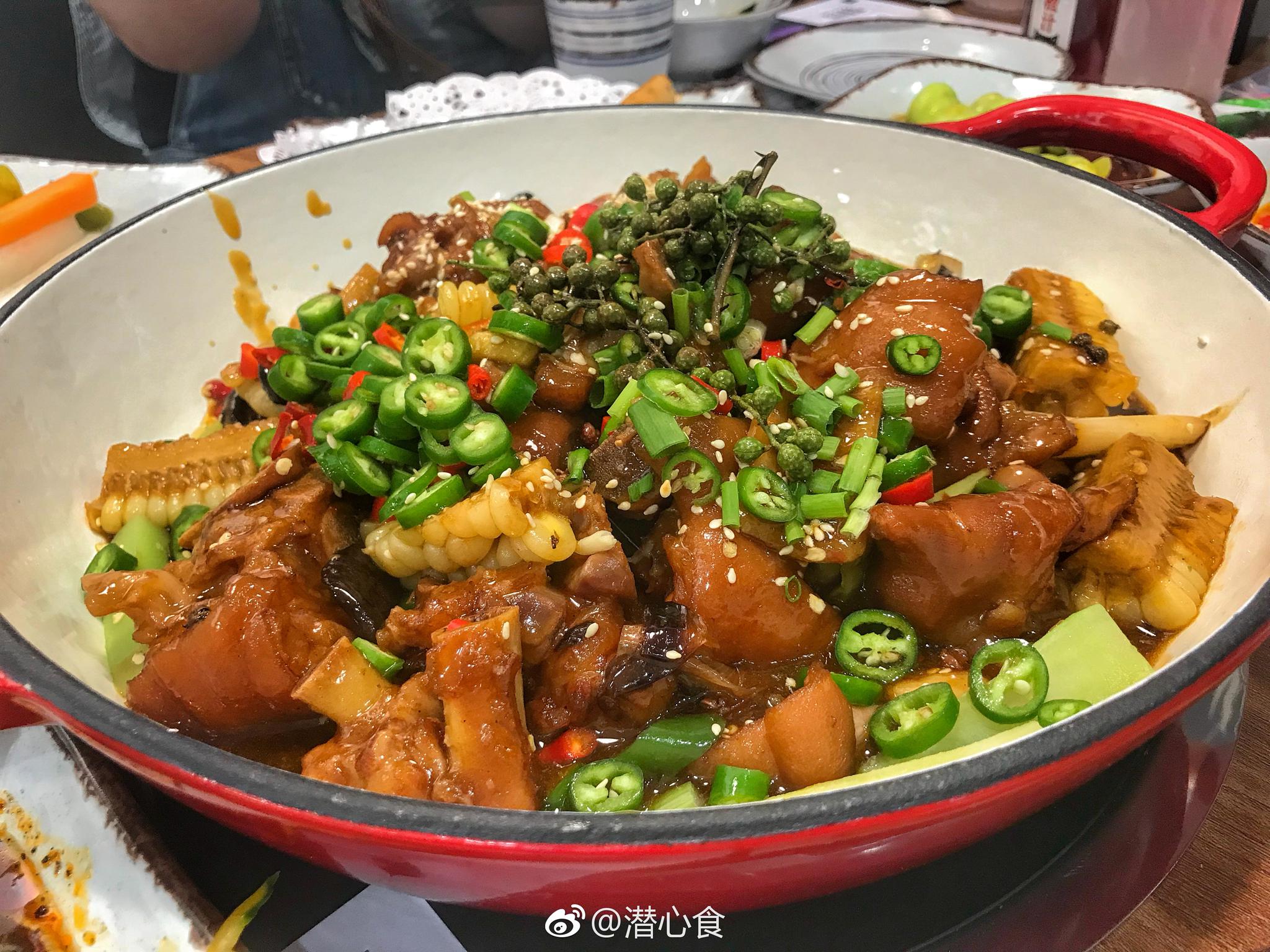 安姐俩鲜椒猪手煲