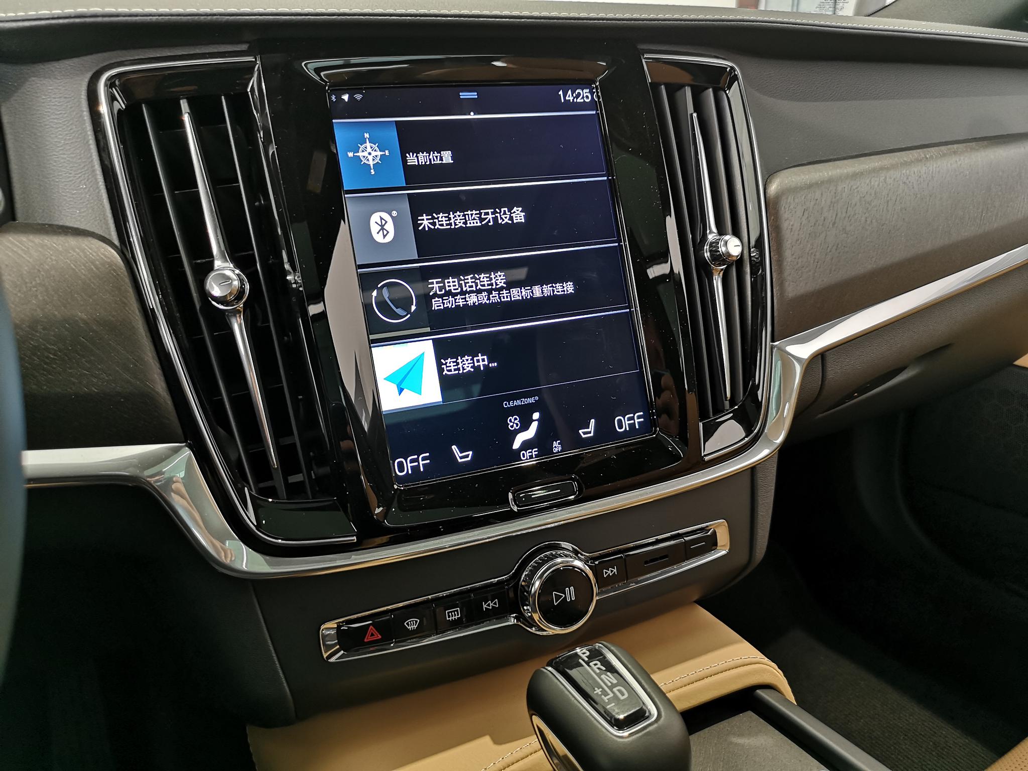 不走寻常路 看2019款沃尔沃v90 cross country四驱顶配