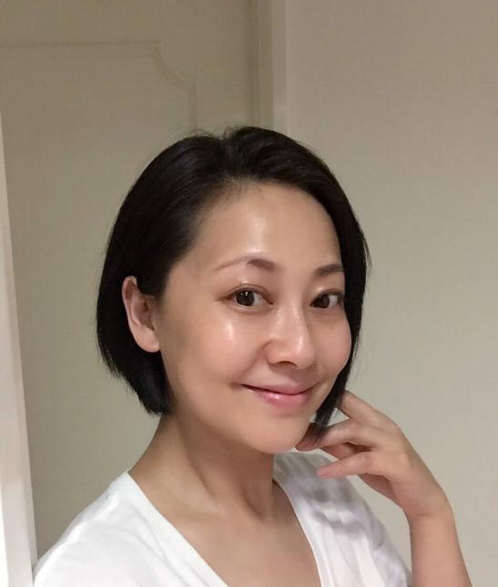 明星夫妻俩两次经历8个月大胎儿流产, 在一起20年现在被说像母子