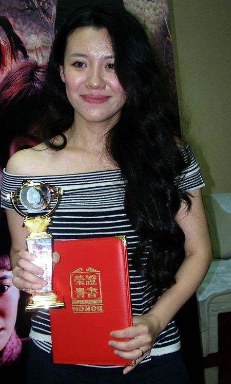 父母爱情老丁的两任老婆今一人成大明星导师她还在跑龙套