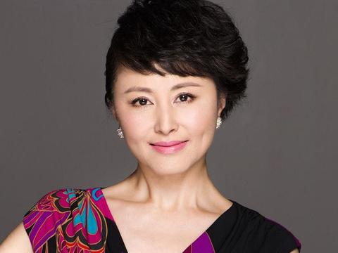 她曾是与李湘齐名的花旦,离婚后嫁给丑男,41岁却活成少女模样!