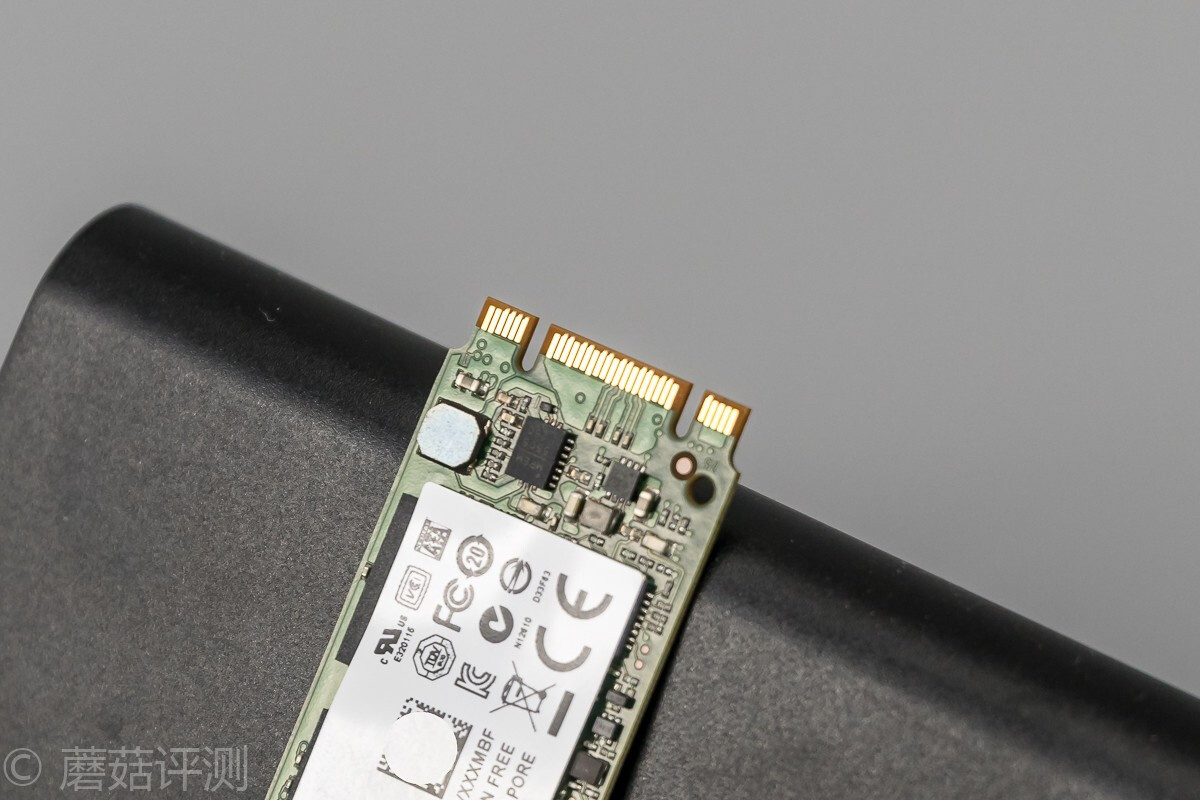 镁光m600 m2 512g固态 开箱评测